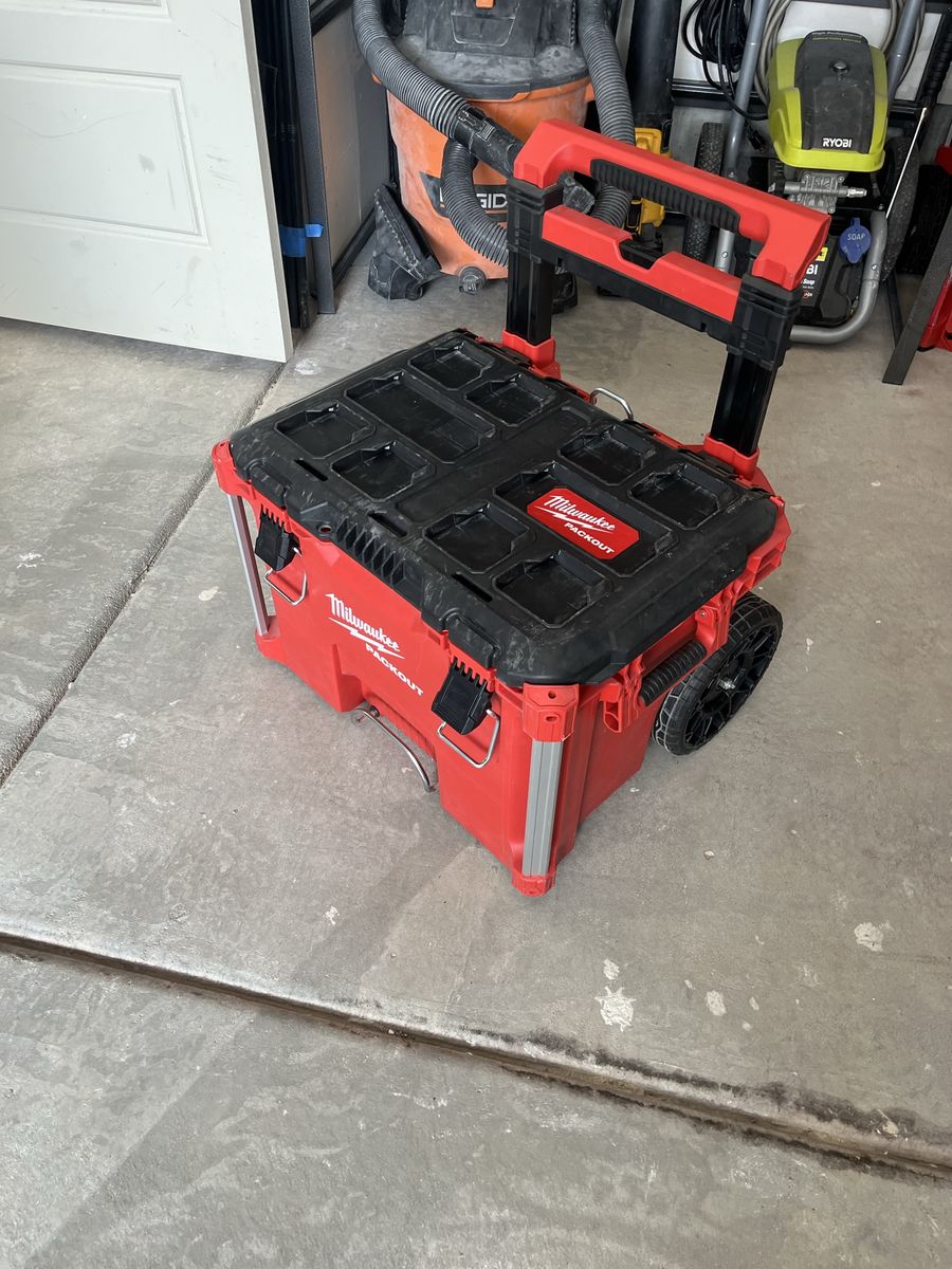 Milwaukee Packout Rolling Toolbox
