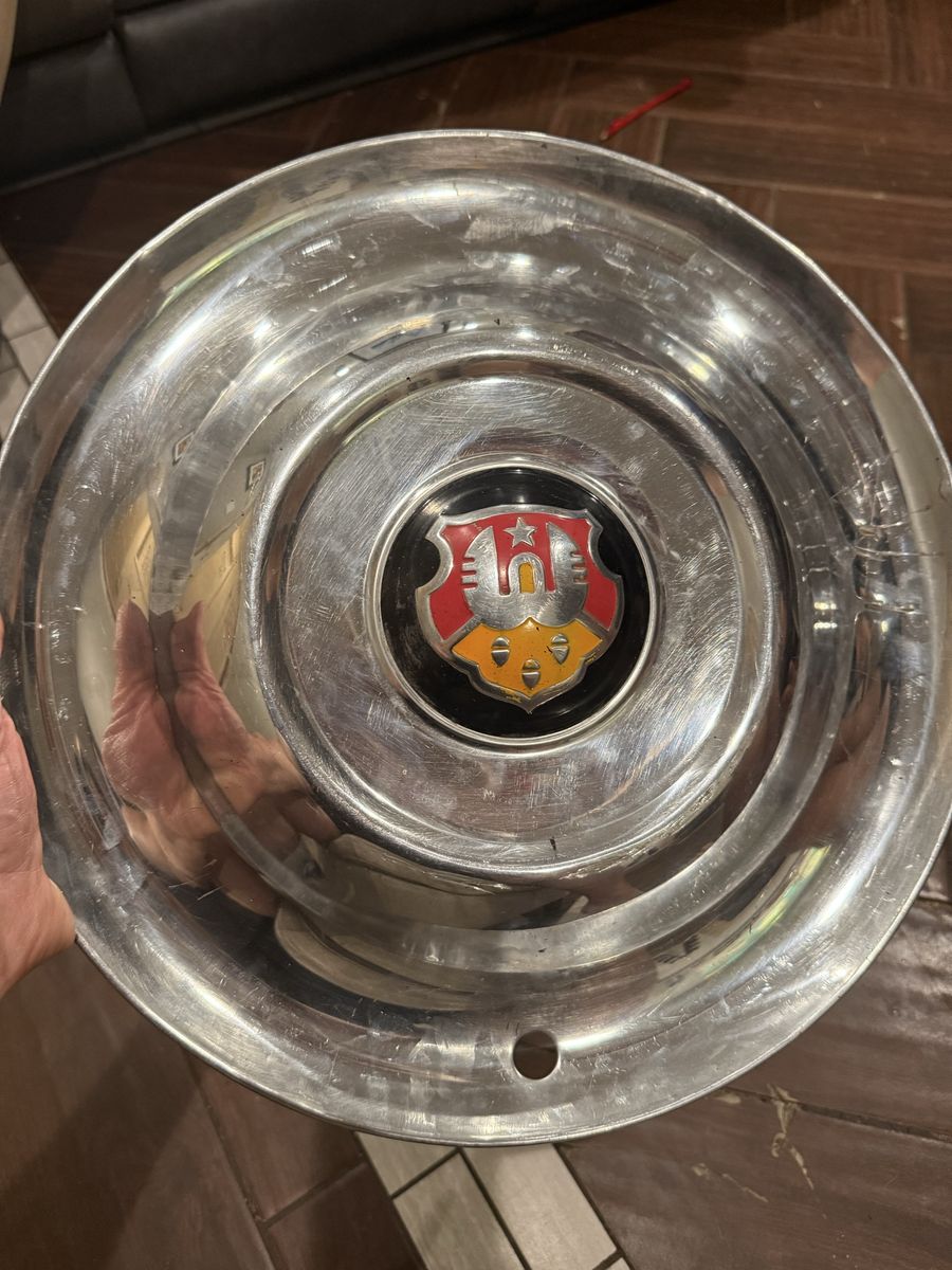 Vintage Oldsmobile hubcap 1950-60s
