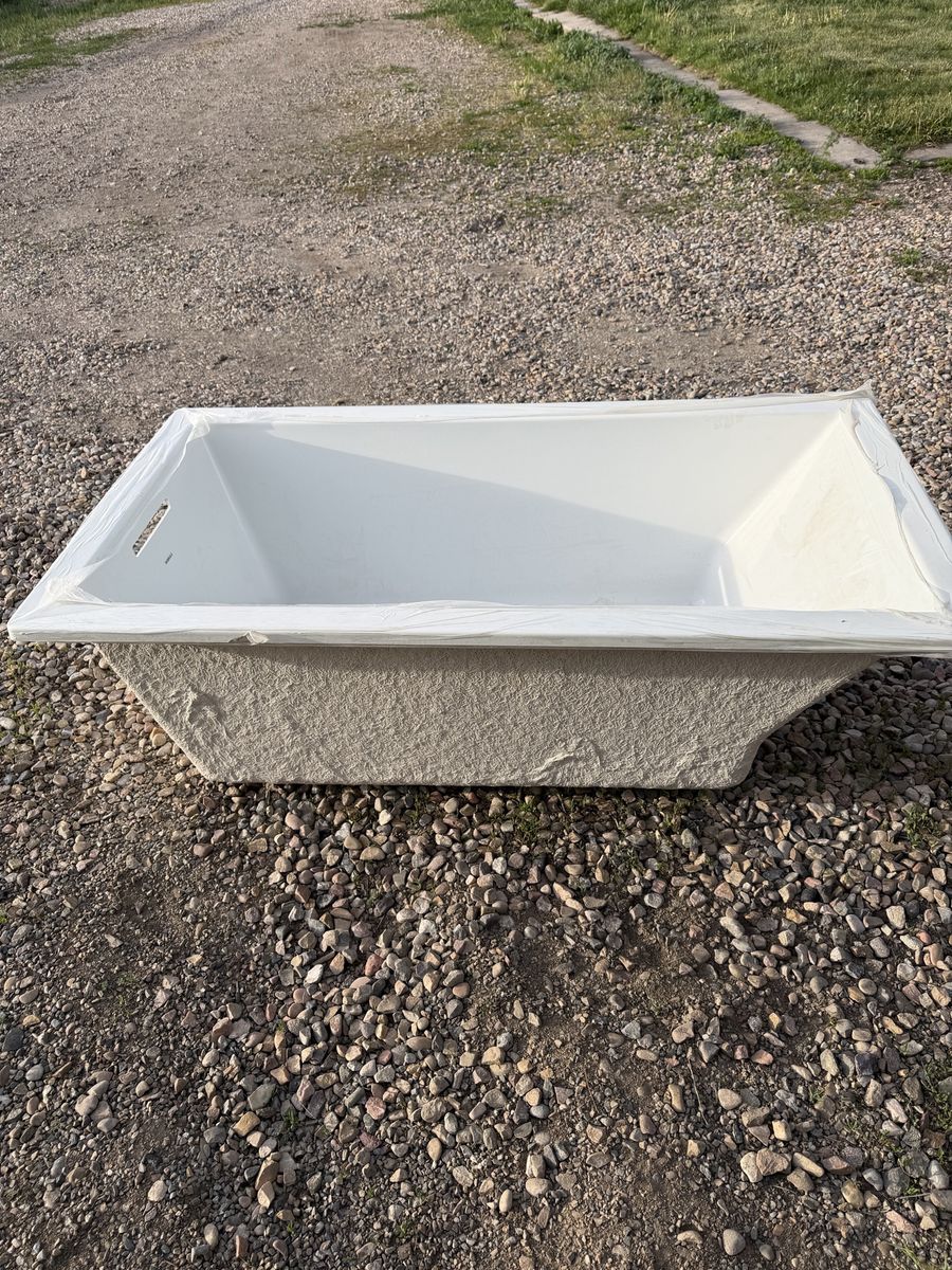 Main image 7