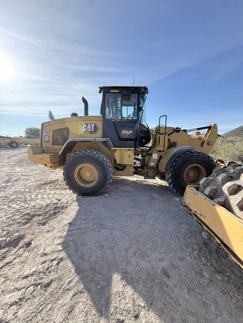 2022 CAT 938M loader