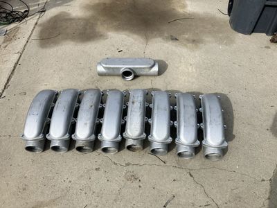 Lot of 9 Used Electrical Conduit Bodies - 8x 90 Degree Elbows & 1x T-Shaped Fitting