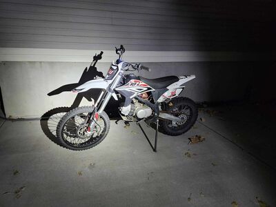 Apollo RFZ 125cc Pit Bike