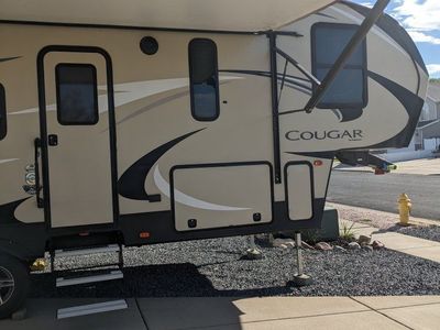 2019 Cougar (M-25 RES-30') 5th Wheel