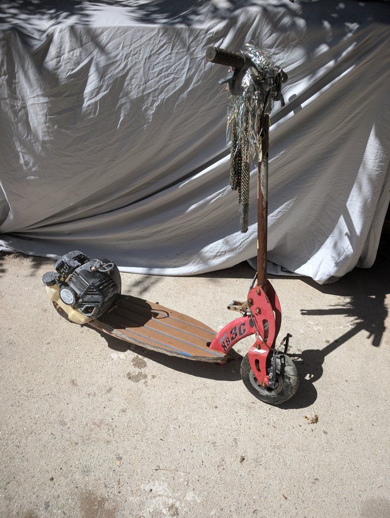 Vintage Gas-Powered Scooter - Great Project Piece!
