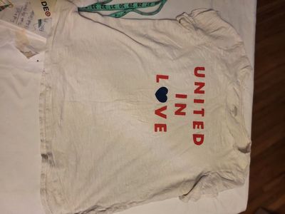 ladies size XL T-Shirt "united in love