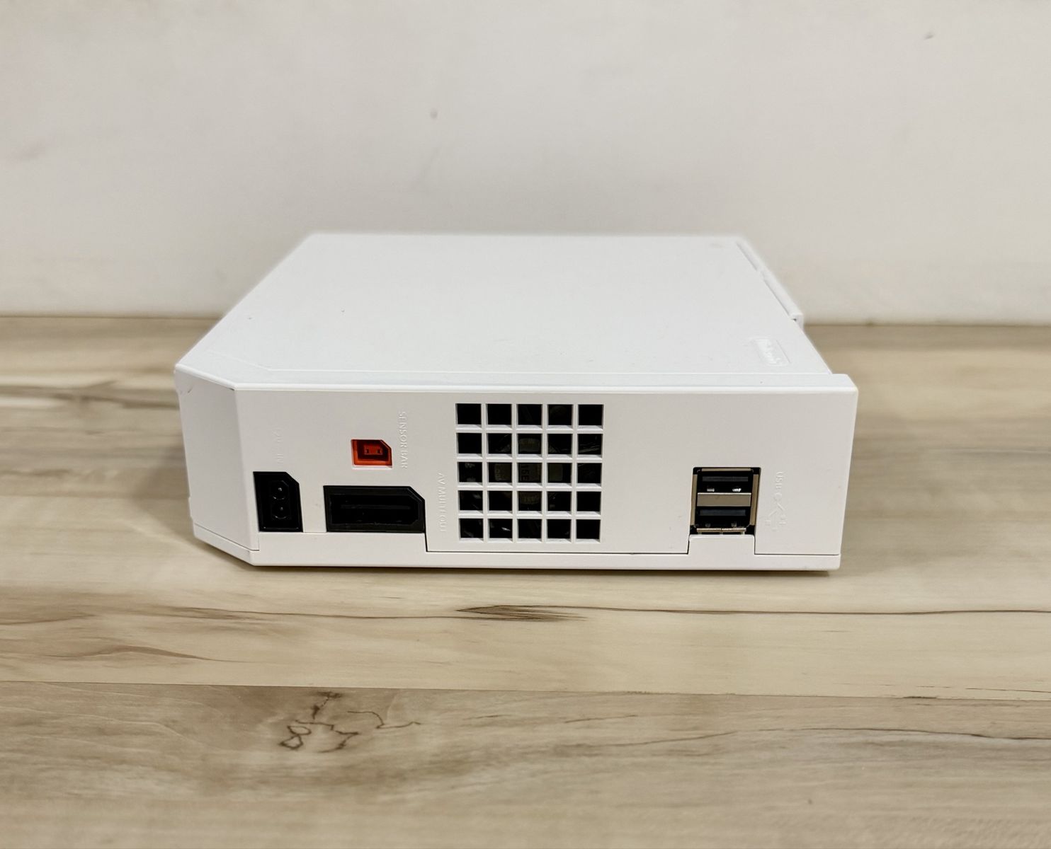 Main image 7