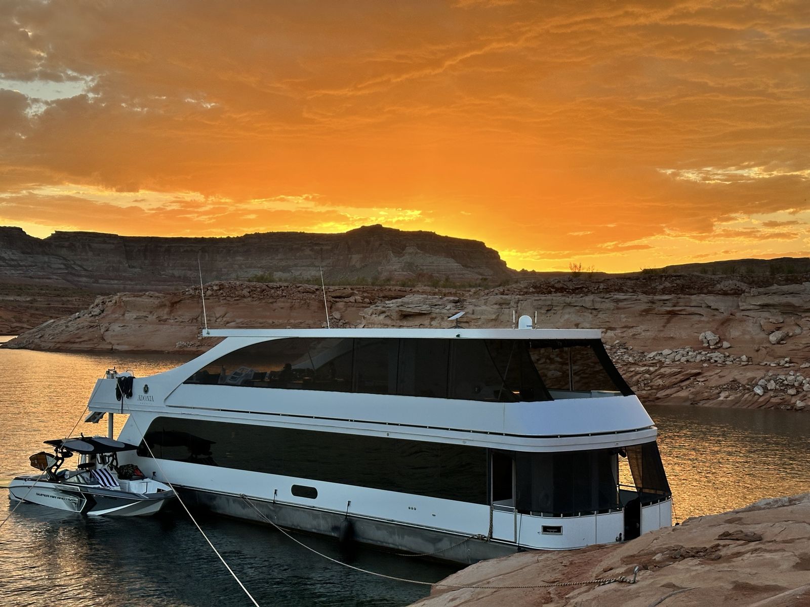 2017 Adonia Houseboat 75x18 (week 4)