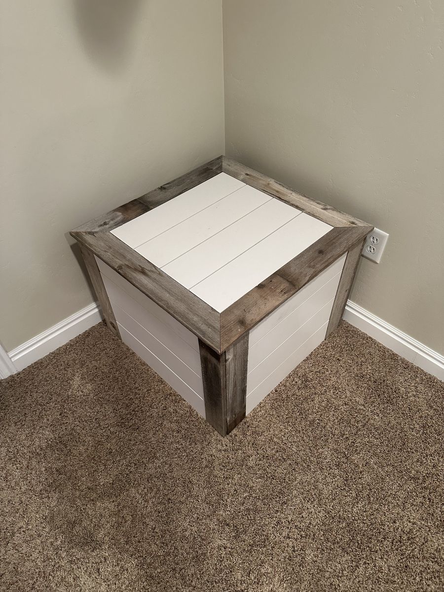 Barnwood Pedestal for Elk Mount