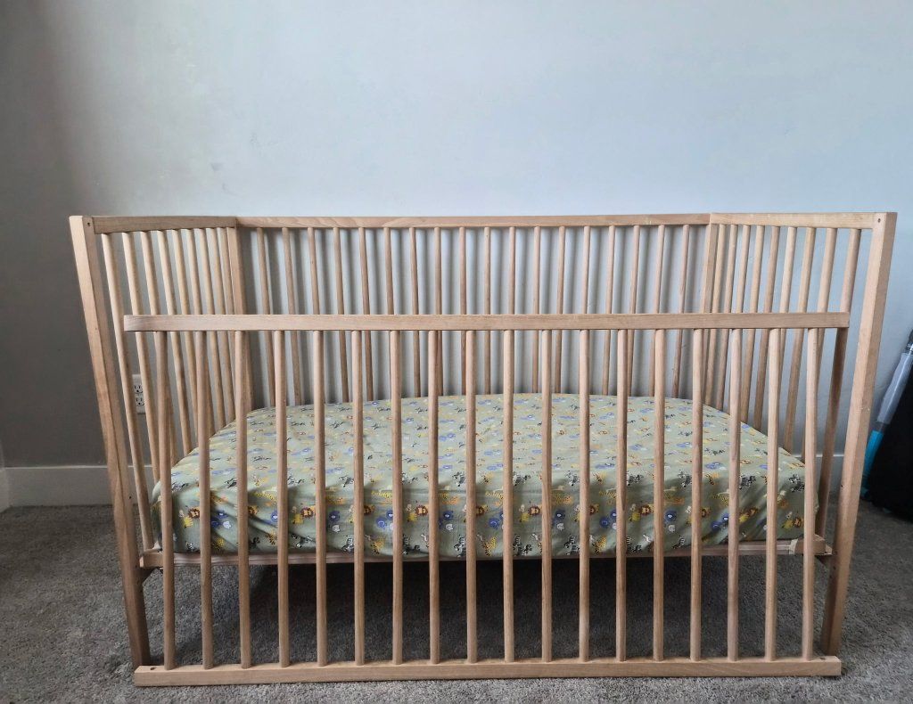 baby crib