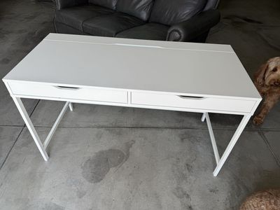 White Desk (perfect for schoolwork or crafts)