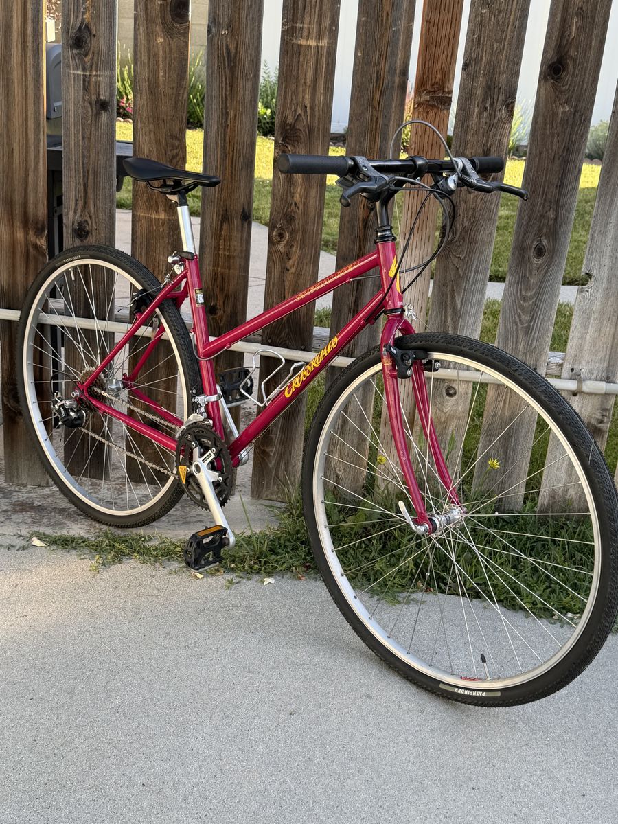 RESTORED 1990’s specialized crossroads  Commuter/Gravel/Road bike