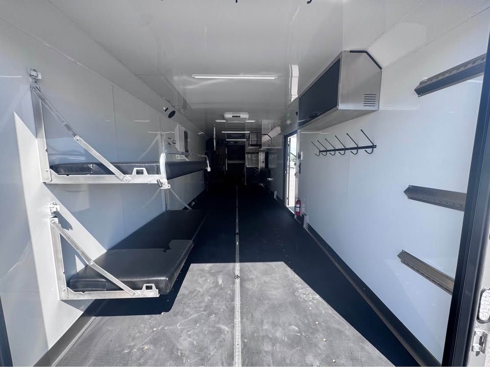 Main image 7