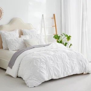 King White Textured Pinch Pleat Tufted Duvet Cover Set with Matching Pillow Shams