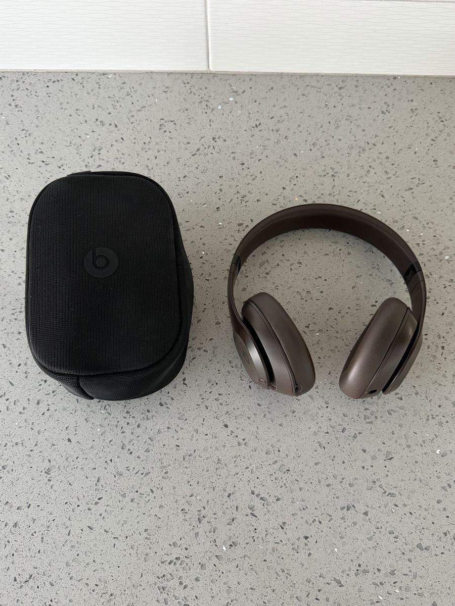 Beats Studio Pro Bluetooth Headphones - Deep Brown