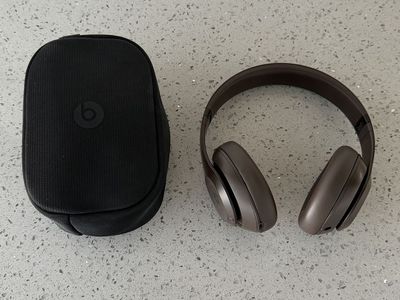 Beats Studio Pro Bluetooth Headphones - Deep Brown