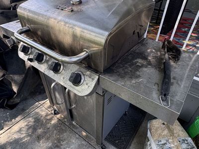 $10 Gas Grill! Works great!!