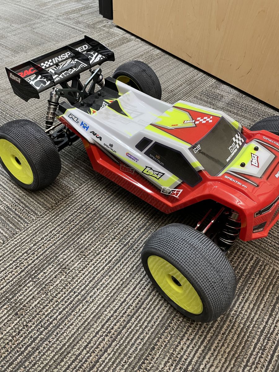 Losi 1/8 8ight-XTE RC Truggy