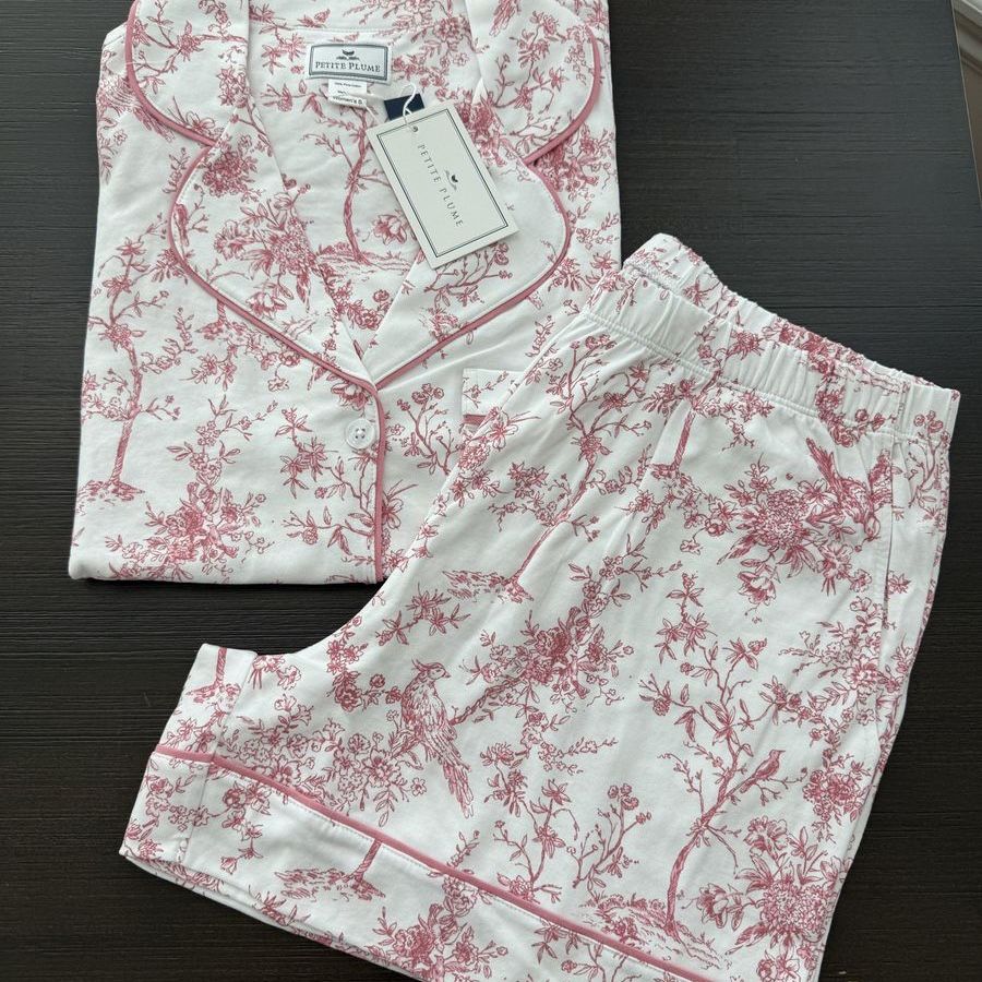 5 Petite Plume Short Sleeve Pajama Sets - brand new