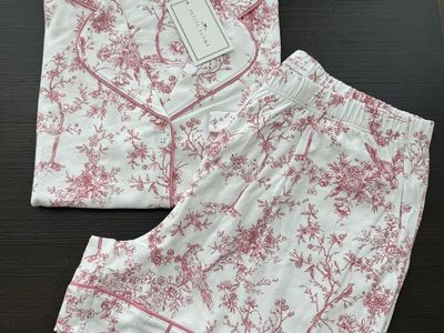 5 Petite Plume Short Sleeve Pajama Sets - brand new