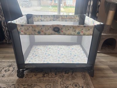 Graco pack in play