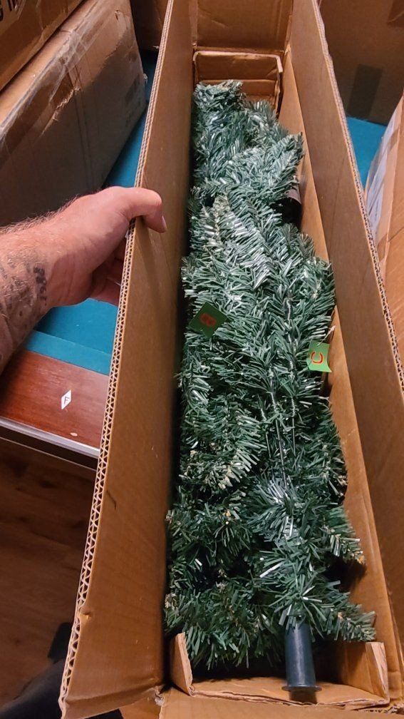 HOMCOM 3BT Artificial Green Christmas Tree - New in Box, Easy Assembly, Festive Decor