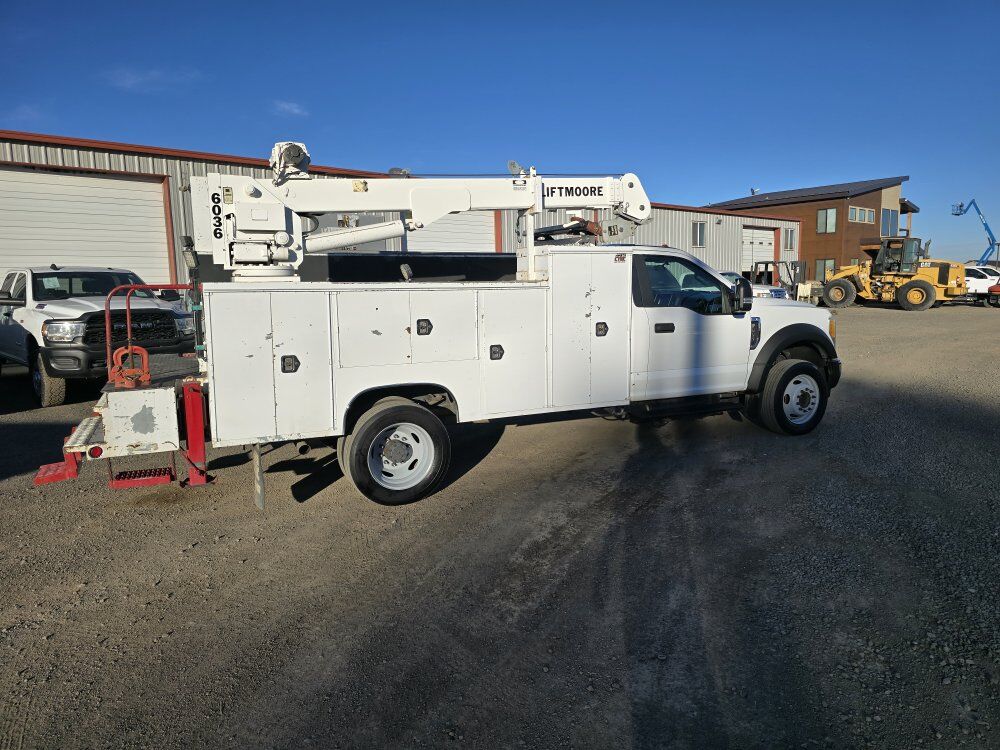 2017 Ford F-550 Service Truck Crane Compressor 42k