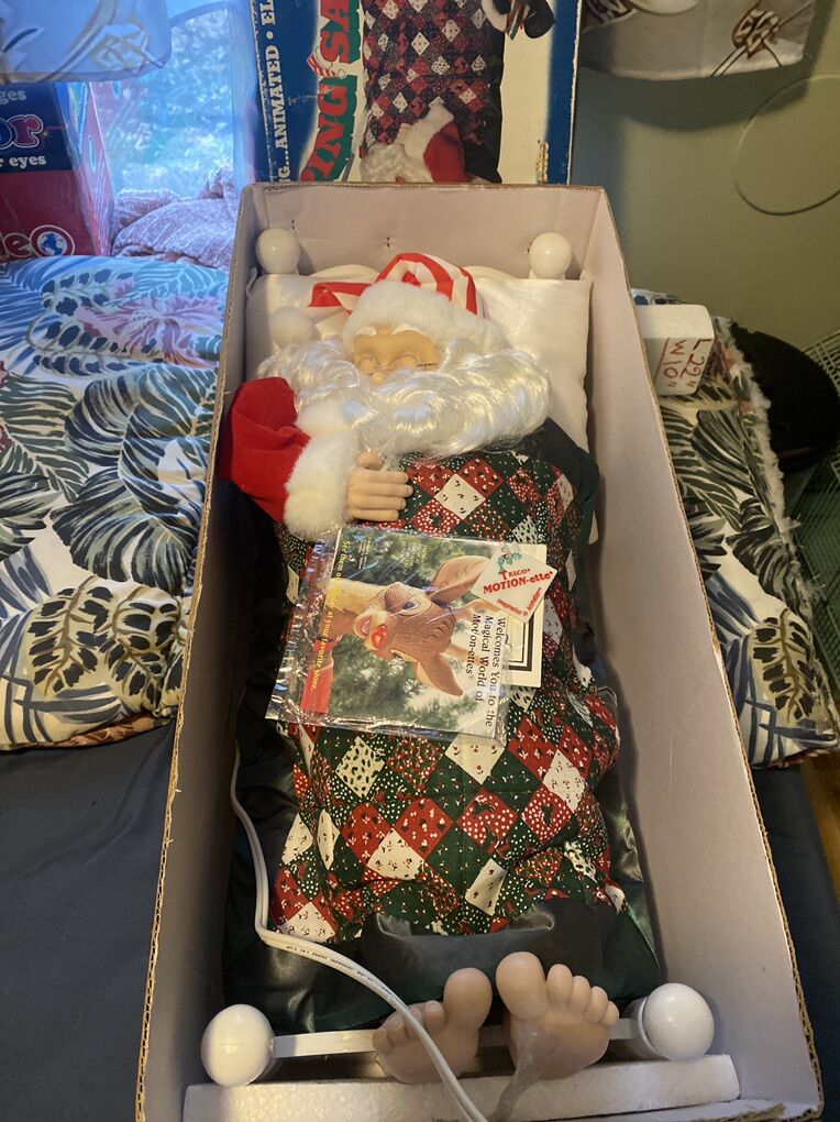 Santa Sleepin 36 Long New In Igden