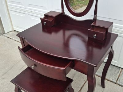 complete vanity with chair