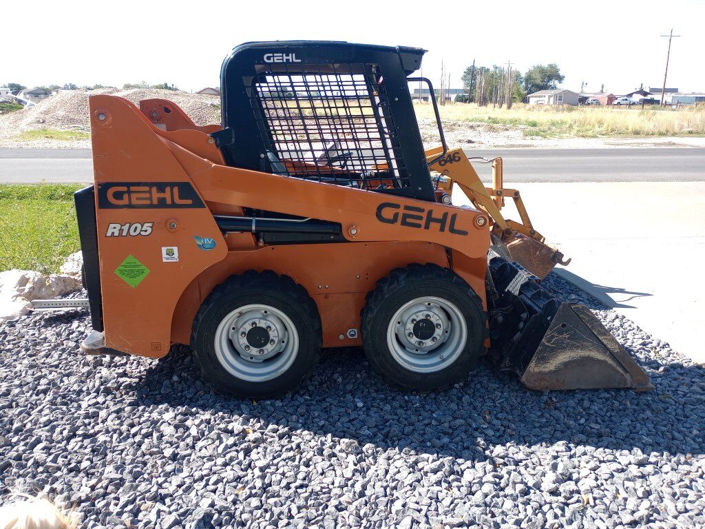 2019 GEHL Skid Loader Skid Steer with Trailer
