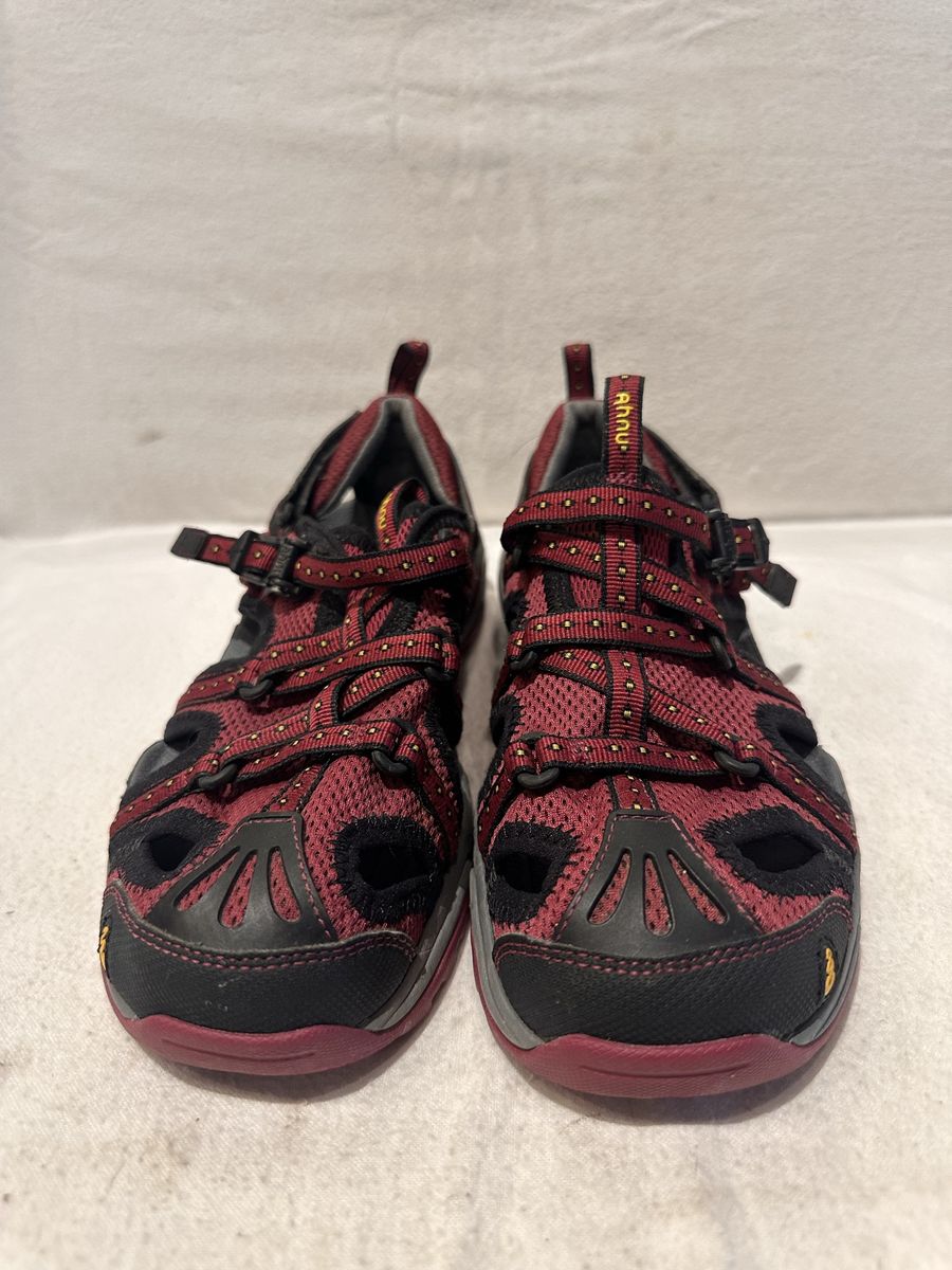 Ahnu women’s size 6.5 burgundy/black trim, water or hiking shoes