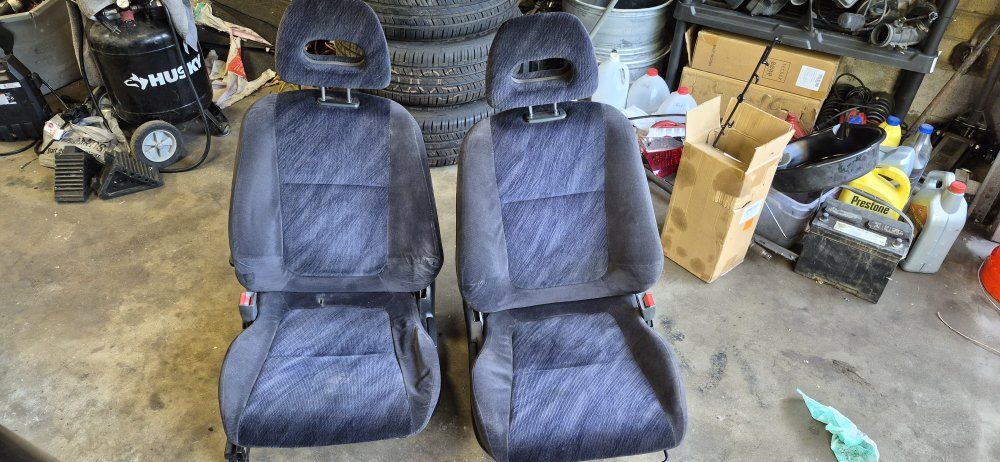 Acura Integra seats