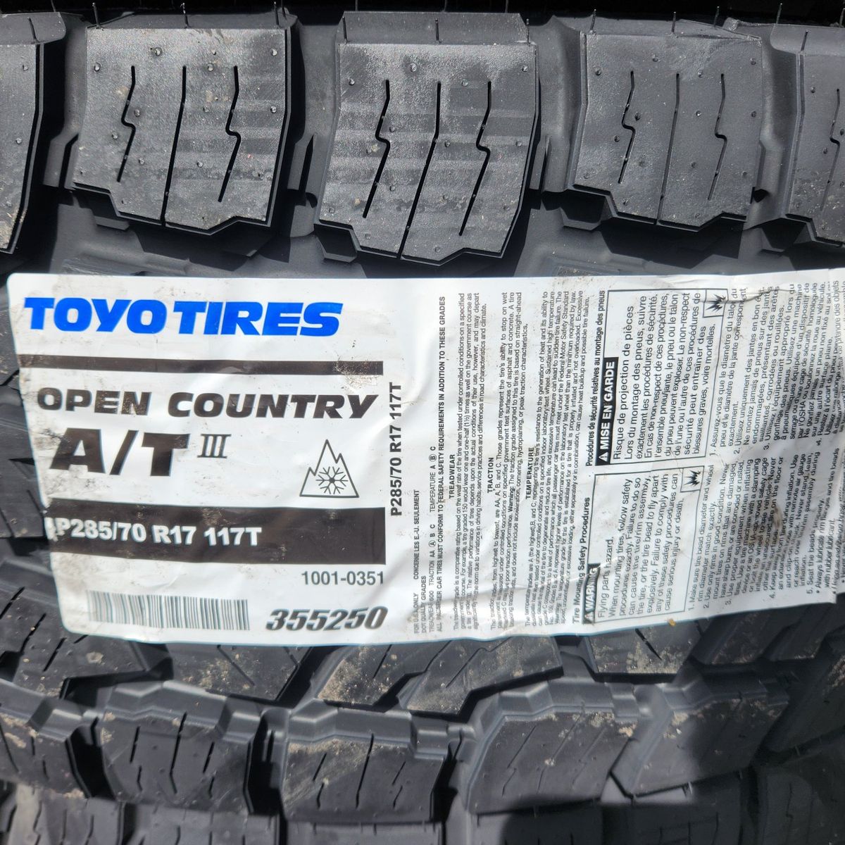 285/70r17 toyo open country at lll
