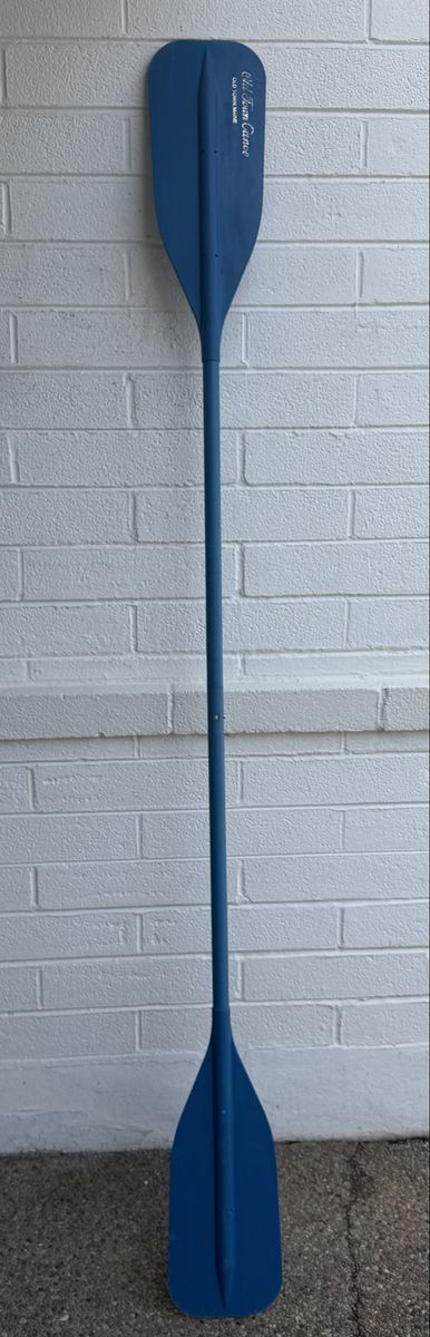 Old Town Canoe 2 piece 7’ paddle