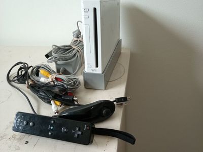 Wii console-would trade for unlocked iPhone