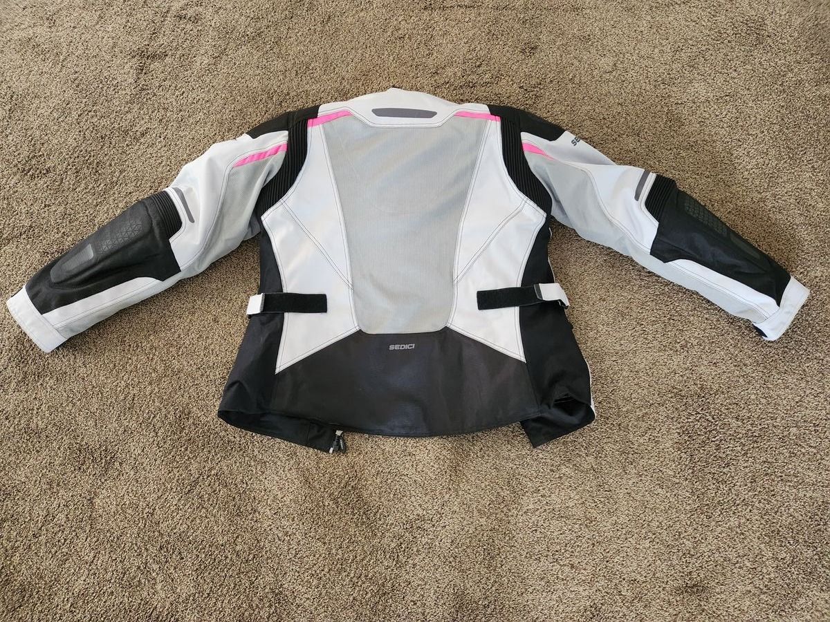 Main image 4