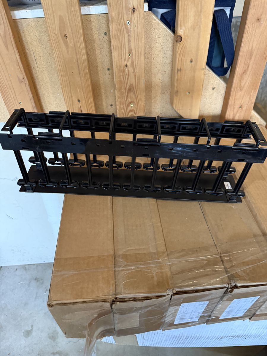 7 MM6HMF1RU horizontal Cable Management