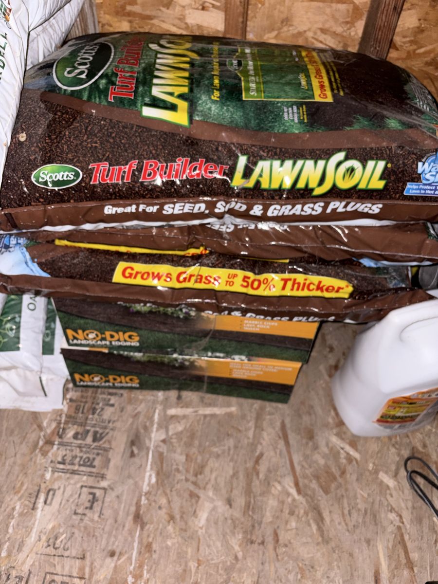 Lawn soil/Compost/Landscape Edging