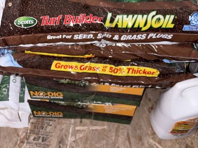 Lawn soil/Compost/Landscape Edging