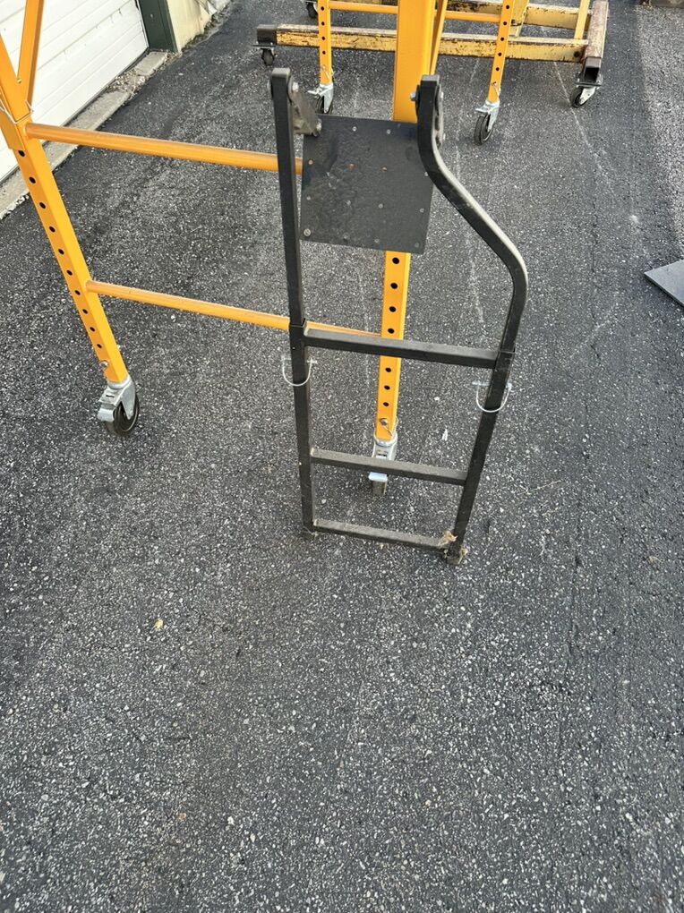 Pickup Tailgate Ladder