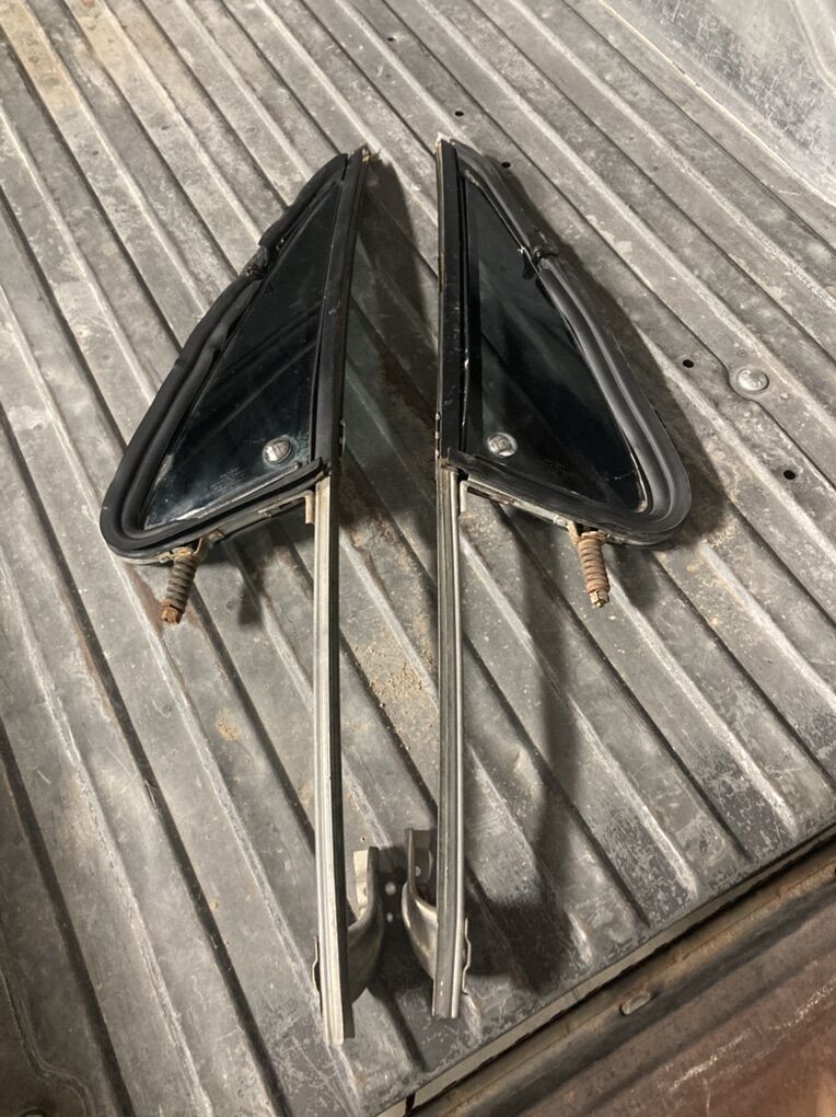 Square Body Wing Windows