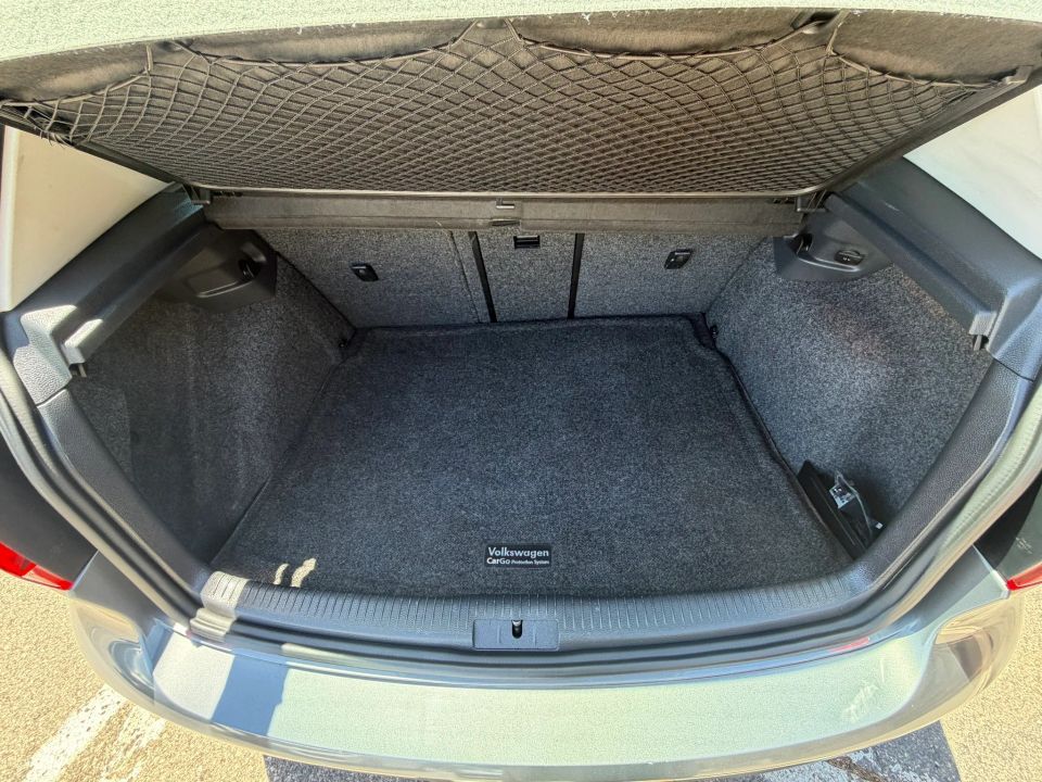 Main image 6