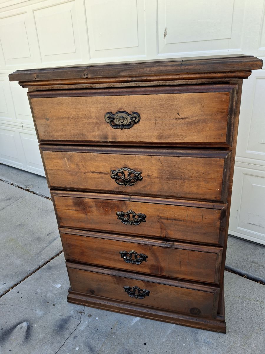 rustic hardwood 5 drawers dresser
