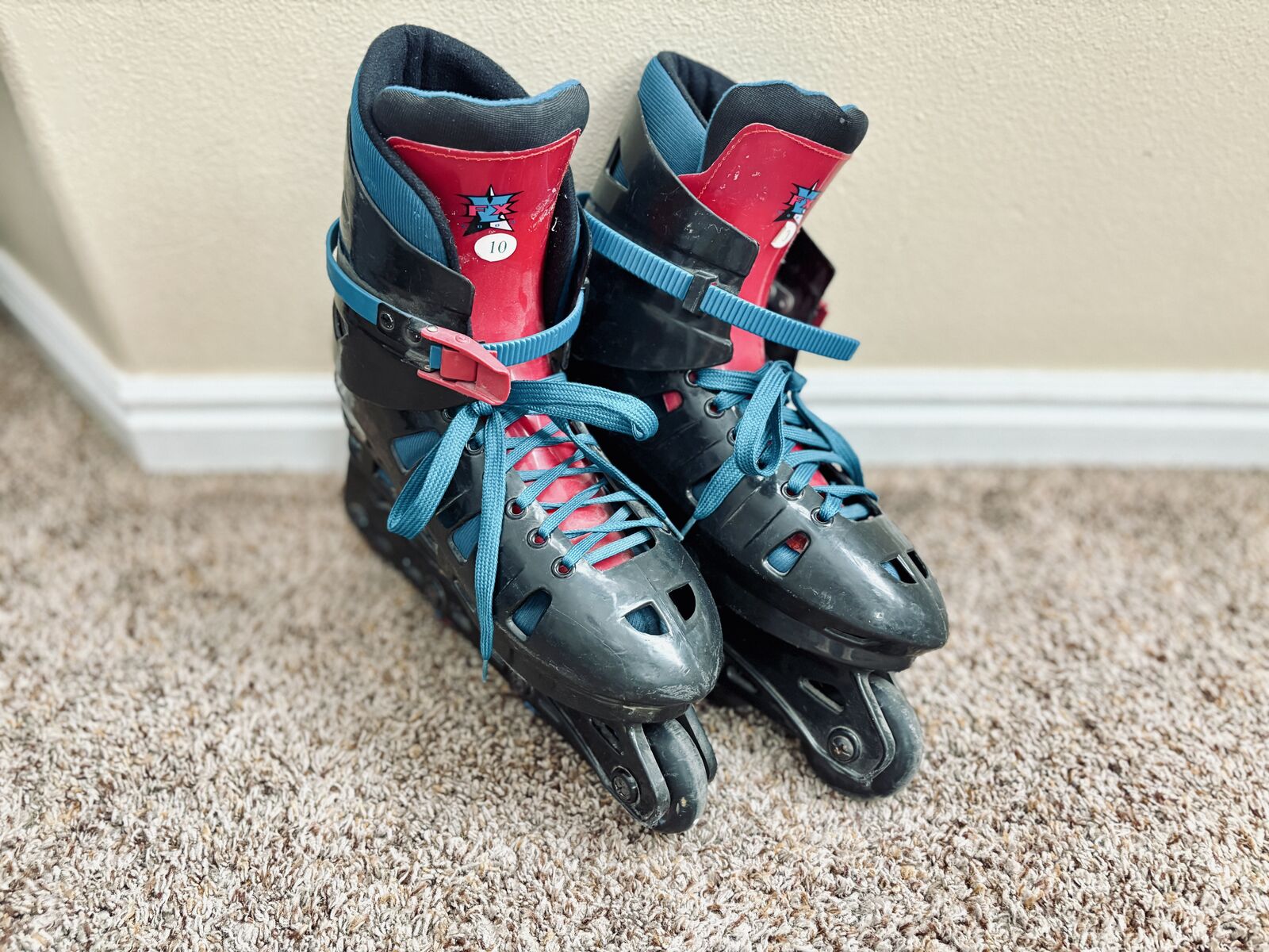 Women size 10 Roller Blades