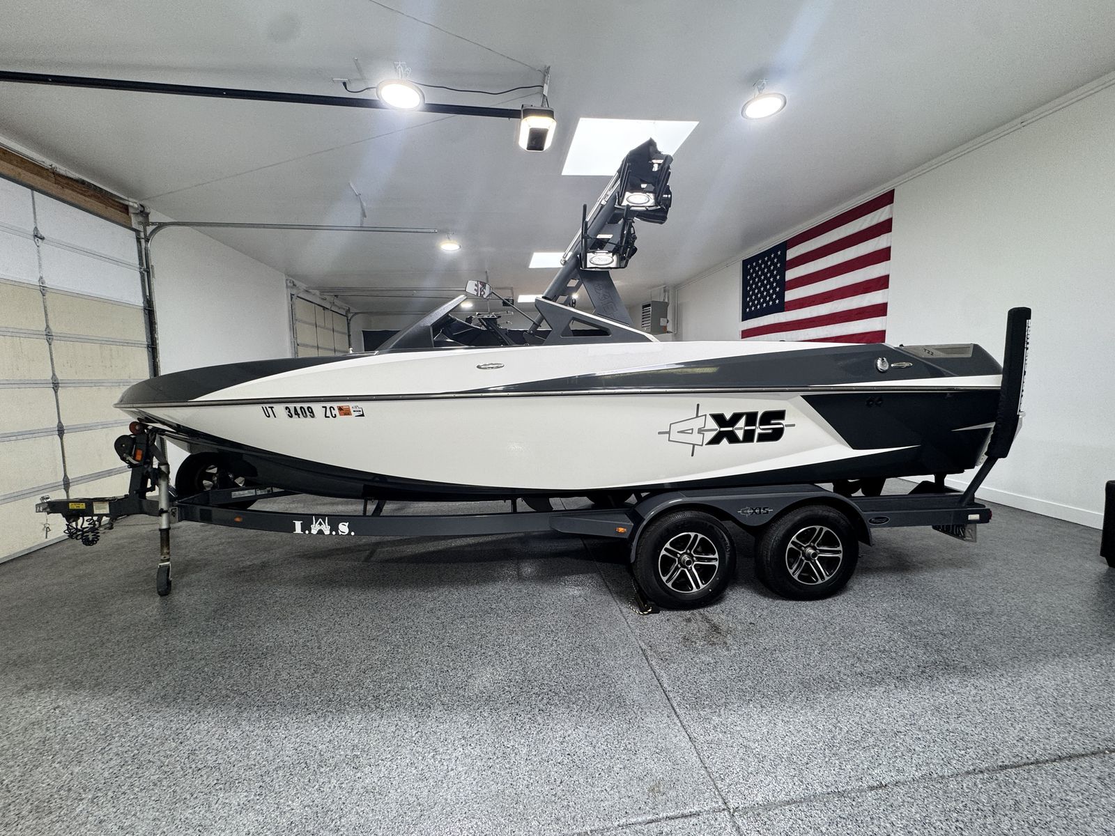 2015 Axis T22 – Surf Gate – Auto-Set Wedge – Well equipped