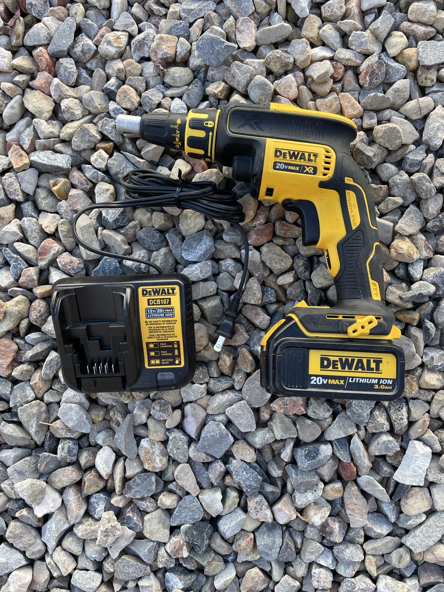 Dewalt 20v Drywall Screw Gun with 3.0ah battery/Charger