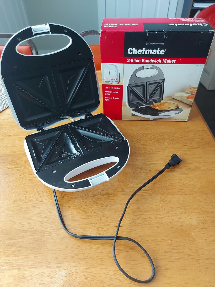 Chefmate 2-Slice Sandwich Maker – Good Condition