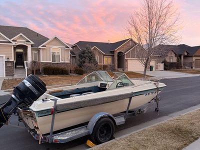 1976 Starfire Boat