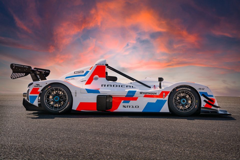 Radical SR10