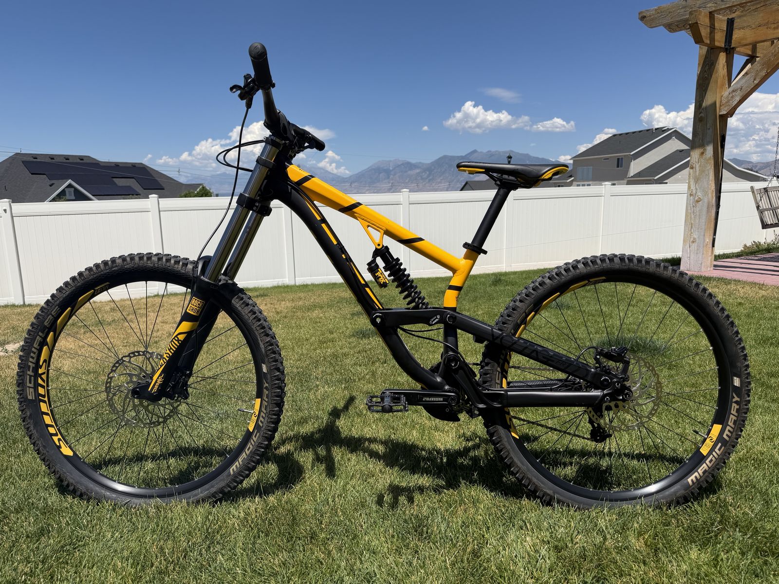 Scott Voltage FR 720 Downhill Bike - Large - Excellent Condition