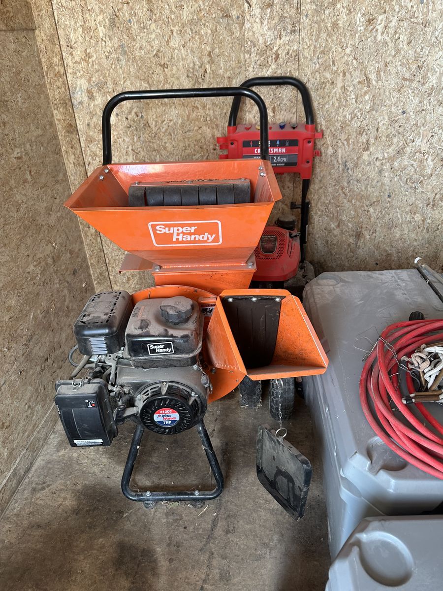 SuperHandy 3-in-1 Wood Chipper Shredder Mulcher.